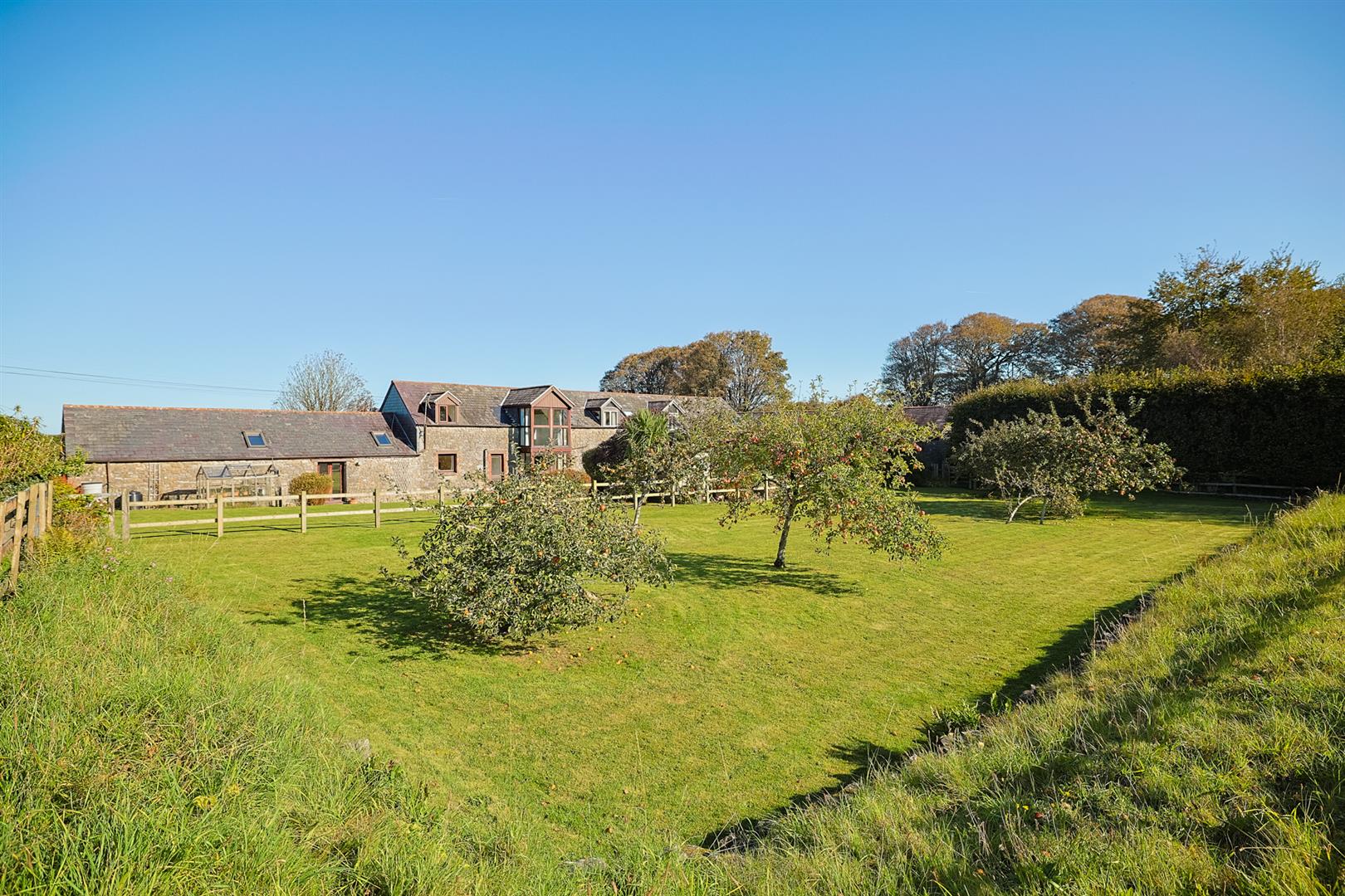 1 Little Highway Mews, Pennard Road, Pennard, Swansea, SA3 2AD